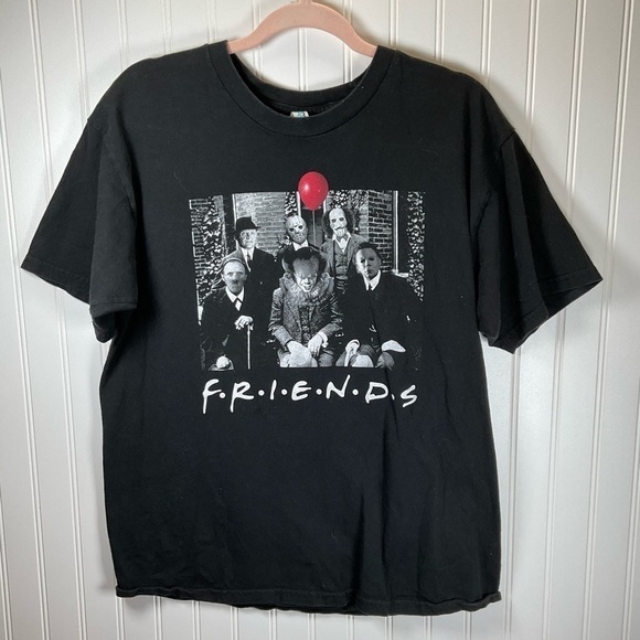 Friends Horror Movie Freddy Jason Michael It Saw Tee Black Gildan T-Shirt Medium - Picture 2 of 3